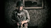 Die Fotografin Lee Miller (Kate Winslet) h&auml;lt die Schrecken des Krieges mit ihrer Kamera aus n&auml;chster N&auml;he fest.