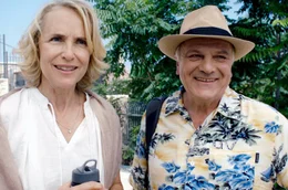 Voll guten Willens reisen Petra (Juliane K&ouml;hler) und Hans (Bernhard Sch&uuml;tz) nach Israel, um ihre Tochter und deren Verlobte zu besuchen.