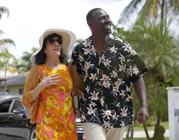 L-R: Zohra (Biyouna), Sebastian 'Baaba' Bouchard (Omar Sy)