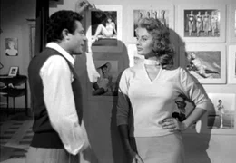 Antonietta Fallari (Sophia Loren) becirct den Fotografen Corrado Betti  (Marcello Mastroianni).