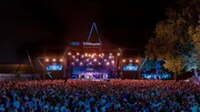 Großes Bühnen-Finale. Großes Bühnen-Finale.