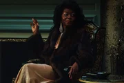 Mama Brown (Danielle Deadwyler)