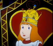 W&uuml;rdevoll tr&auml;gt Alice die Krone auf dem Kopf. Als K&ouml;nigin f&uuml;hlt sie sich wundersch&ouml;n.