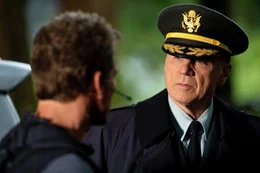 General Slate (Alan Dale).