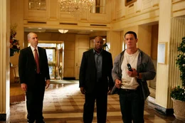 v.li.: Ray Santiago (Gonzalo Menendez), George Aiken (Steve Harris) und Danny Fisher (John Cena)