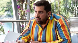 Thibault (Victor Artus Solaro) wird von einer Pechstr&auml;hne heimgesucht.