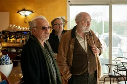 Zwischenstopp auf dem Weg nach Rimini: Edgar (Bernhard Sch&uuml;tz, li.), Peter (Reiner Bock, Mitte) und Helmut (Karl Fischer, re.).
