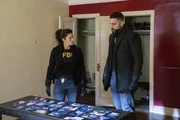 Missy Peregrym als FBI SA Maggie Bell und Zeeko Zaki als FBI SA Omar Adom 'OA' Zidan. Missy Peregrym als FBI SA Maggie Bell und Zeeko Zaki als FBI SA Omar Adom 'OA' Zidan.
