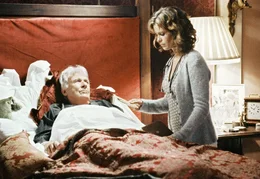 Kate (Ursula Buschhorn) beschlie&szlig;t, dem kranken Thaddeus (G&uuml;nther Schramm) seinen Herzenswunsch zu erf&uuml;llen: Seinen verschollenen Sohn zu finden.