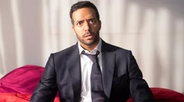F&uuml;r den l&auml;ssigen Charmeur J&eacute;r&ocirc;me (Tarek Boudali) geh&ouml;rt das L&uuml;gen zum Hausgebrauch.