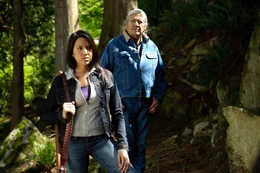 Eric Fox (AJ Buckley) und Brooke Kelvin (Jewel Saite, r.) begeben sich auf die Suche nach dem Geheimnis der Maya.