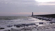 Der Leuchtturm bei Schleim&uuml;nde: Hier endet die Schlei und die Ostsee beginnt.