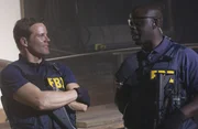 Warten auf ihren Einsatz: Colby Granger (Dylan Bruno, l.) und David Sinclair (Alimi Ballard, r.) ... Warten auf ihren Einsatz: Colby Granger (Dylan Bruno, l.) und David Sinclair (Alimi Ballard, r.) ...