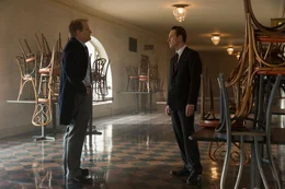 L-R: John Sculley (Jeff Daniels), Steve Jobs (Michael Fassbender)
