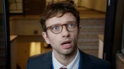 Samy (Xavier Lacaille) muss den Journalisten erklären, dass es kein Europäisches FBI geben wird. Samy (Xavier Lacaille) muss den Journalisten erklären, dass es kein Europäisches FBI geben wird.