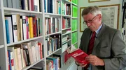 Das Jahr 2010 – eine Aschewolke fegt den Himmel über Berlin leer, ehemalige Schüler des Berliner Canisius-Kolleg lösen einen Missbrauchsskandal in der katholischen Kirche aus und Thilo Sarrazin heizt die Integrations-Debatte weiter an. Die Berlin-Chronik der Superlative. Das Jahr 2010 – eine Aschewolke fegt den Himmel über Berlin leer, ehemalige Schüler des Berliner Canisius-Kolleg lösen einen Missbrauchsskandal in der katholischen Kirche aus und Thilo Sarrazin heizt die Integrations-Debatte weiter an. Die Berlin-Chronik der Superlative.