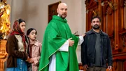 Von links: Chässäle Aboud (Eman Dwagy), Miryam Aboud (Livia Dorn), Hans Reiser (Stephan Zinner) und Shamun Aboud (Samer Maku). Von links: Chässäle Aboud (Eman Dwagy), Miryam Aboud (Livia Dorn), Hans Reiser (Stephan Zinner) und Shamun Aboud (Samer Maku).