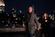 Christopher Meloni als Detective Elliot Stabler, Mariska Hargitay als Captain Olivia Benson Christopher Meloni als Detective Elliot Stabler, Mariska Hargitay als Captain Olivia Benson