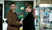 Eine neue Frauenleiche gibt Inspector Peter Fielder (William Houston) und seiner Assistentin Christy McMarrow (Sarah Quintrell) Rätsel auf. Eine neue Frauenleiche gibt Inspector Peter Fielder (William Houston) und seiner Assistentin Christy McMarrow (Sarah Quintrell) Rätsel auf.