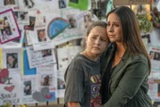L-R: Charlotte (Ava Acres) and Maddie Kendall (Jennifer Love Hewitt)
