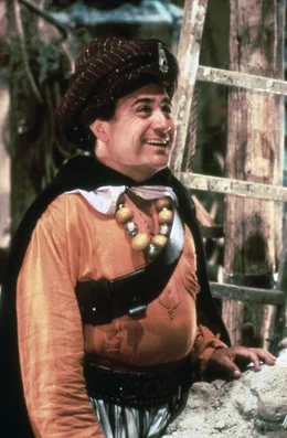 Auch Ralph (Danny DeVito) hat von dem geheimnisvollen Juwel vom Nil geh&ouml;rt.  +++ Die Verwendung des sendungsbezogenen Materials ist nur mit dem Hinweis und Verlinkung auf RTL+ gestattet. +++