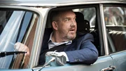 Kommissar Freddy Schenk (Dietmar Bär) am Steuer eines Oldtimers. Kommissar Freddy Schenk (Dietmar Bär) am Steuer eines Oldtimers.