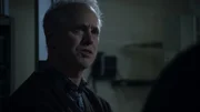 Durch einen bösartigen Code ist es Jonah Russell (Raphael Sbarge) gelungen, das gesamte Krankenhaus unter seine Kontrolle zu bringen. Das Leben jedes Patienten liegt in seiner Hand. Durch einen bösartigen Code ist es Jonah Russell (Raphael Sbarge) gelungen, das gesamte Krankenhaus unter seine Kontrolle zu bringen. Das Leben jedes Patienten liegt in seiner Hand.