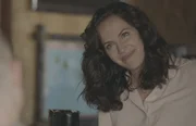Leslie (Kate Siegel)