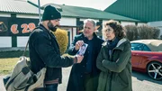 (v.li.): Rainer Kovacs (Anton Noori), Moritz Eisner (Harald Krassnitzer), Bibi Fellner (Adele Neuhauser). (v.li.): Rainer Kovacs (Anton Noori), Moritz Eisner (Harald Krassnitzer), Bibi Fellner (Adele Neuhauser).