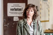 Ihr Bauchgefühl sagt Nina Pokorny (Julia Cencig), dass sie etwas übersehen hat. Aber was? Ihr Bauchgefühl sagt Nina Pokorny (Julia Cencig), dass sie etwas übersehen hat. Aber was?