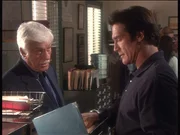 Mark (Dick Van Dyke, l.) und Steve (Barry Van Dyke, r.) sind auf eine interessante Spur gekommen ...