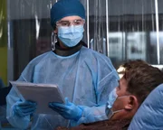 Dr. Shaun Murphy (Freddie Highmore, l.) Dr. Shaun Murphy (Freddie Highmore, l.)