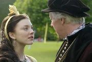 Glauben an der Pforte zu einer goldenen Welt zu stehen: Anne (Natalie Dormer, l.) und ihr Vater Sir Thomas Boleyn (Nick Dunning, r.) ...