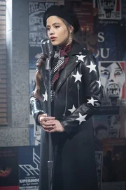 Maggie Vera (Sarah Jeffery)