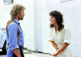 Im Bild: Matt Hunter (Chuck Norris, l.) und  McGuire (Melissa Prophet,r.)