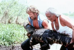 Im Bild: Matt Hunter (Chuck Norris, l.) und John (Dehl Berti, r.).