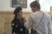 Maggie Vera (Sarah Jeffery, l.); Viralis (Tyler Blackburn, r.)