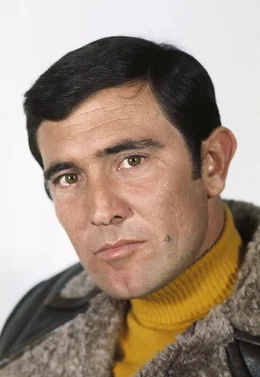 Hat noch eine Rechnung mit Blofeld offen: James Bond (George Lazenby).