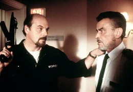 NDR Fernsehen DIE SCHRECKENSFAHRT DER ORION STAR, "Voyage Of Terror", am Sonntag (12.06.11) um 23:15 Uhr. Der Schiffsmaschinist Mc Bride (Michael Ironside, li.) startet eine Meuterei gegen den Kapit&auml;n (Horst Buchholz), um das in Quarant&auml;ne gehaltene Schiff verlassen zu k&ouml;nnen.