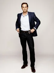 (1. Staffel) - Lauras Noch-Ehemann Jake Broderick (Josh Lucas) ist ebenfalls Polizist und wird zum Leidwesen von Laura auch noch ihr Vorgesetzter auf dem Revier ... (1. Staffel) - Lauras Noch-Ehemann Jake Broderick (Josh Lucas) ist ebenfalls Polizist und wird zum Leidwesen von Laura auch noch ihr Vorgesetzter auf dem Revier ...