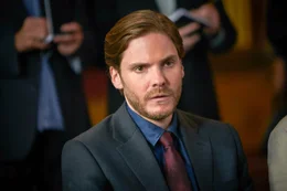 Daniel Br&uuml;hl (Hubertus Czernin).