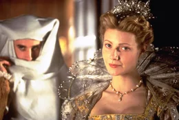 Die B&uuml;hne und das Theaterspielen bedeuten ihr alles: Viola de Lesseps (Gwyneth Paltrow, r.), die sch&ouml;ne adelige Geliebte von William Shakespeare (Joseph Fiennes, l.) ...
