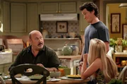 (v.l.n.r.) Jim McAllister (Will Sasso); Georgie Cooper (Montana Jordan); Mandy McAllister (Emily Osment) (v.l.n.r.) Jim McAllister (Will Sasso); Georgie Cooper (Montana Jordan); Mandy McAllister (Emily Osment)
