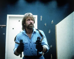 Der ehemalige FBI-Mann Matt (Chuck Norris) wird auf den russischen Terroristen Rostov angesetzt.