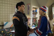 Barry Goldberg (Troy Gentile, l.); Lainey Lewis (AJ Michalka, r.) Barry Goldberg (Troy Gentile, l.); Lainey Lewis (AJ Michalka, r.)