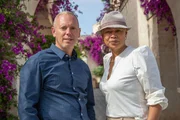 Moderatoren Rob Rinder und Monica Galetti in Borgo Egnazia, Italien
