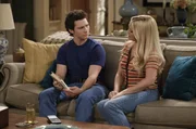 Georgie Cooper (Montana Jordan, l.); Mandy McAllister (Emily Osment, r.) Georgie Cooper (Montana Jordan, l.); Mandy McAllister (Emily Osment, r.)
