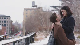 Bei Lucy (Lucy Hale) und Josh (Austin Stowell)