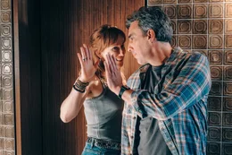 Jennifer (Marlene Morreis), Dirk (Alexander Schubert).