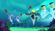 Sharko findet Gefallen am Leben im Meer. Er spielt Tischtennis mit den Delfinen und das gesunkene Kreuzfahrtschiff ist bald vergessen.